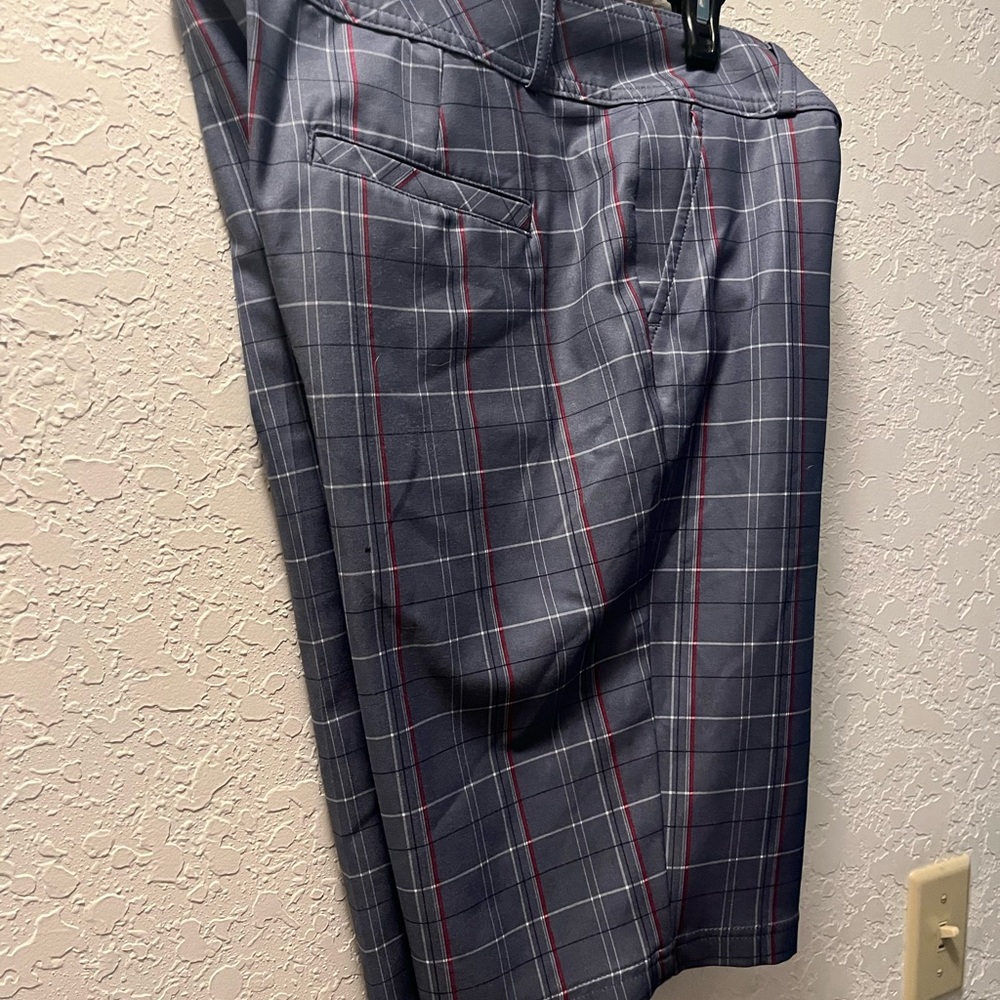 Tommy armourGray and Red Flat Front Tailored Shorts